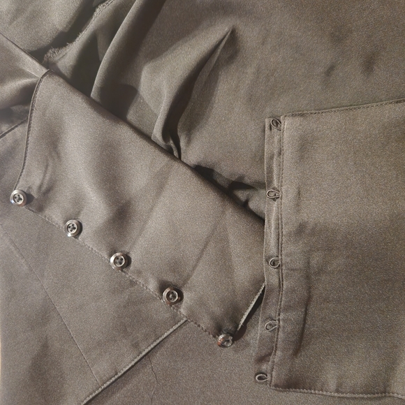 EXPRESS Open back satiny top - Picture 7 of 11